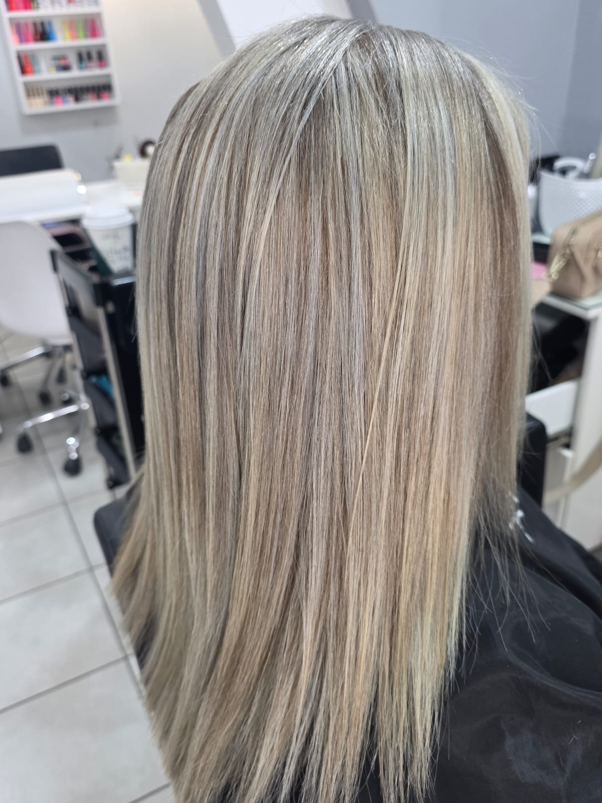 Icy blonde foils